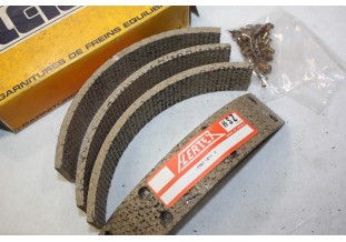 JEU DE GARNITURES DE FREIN ARRIERE FLERTEX 520127...FORD TAUNUS 12M...