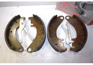 JEU DE MACHOIRES DE FREIN AV FERODO FSB050...POUR AMI 6/8 DYANE 6 MEHARI 3CV AK