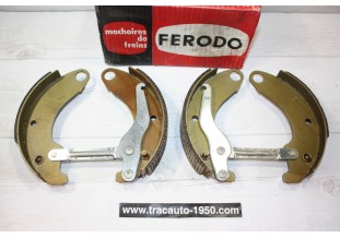 JEU DE MACHOIRES DE FREINS AV Ø 200MM FERODO 110451B...2CV AMI 6 DYANE 4