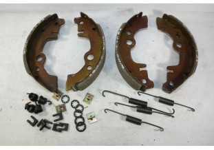 JEU DE MACHOIRE DE FREIN AR BENDIX...RENAULT R4 R5 R6