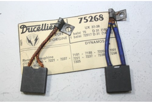 CHARBONS UX 37-38 POUR DYNAMOS DUCELLIER.