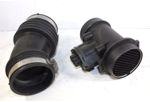 DEBITMETRE D'AIR BOSCH 0280217105 AV MANCHON...POUR SAAB 900 II 2.3 SE CABRIOLET