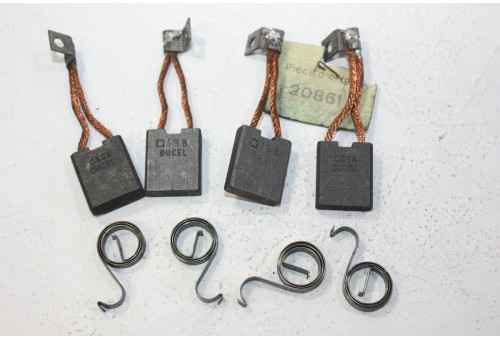 CHARBONS UX 53 POUR DYNAMOS DUCELLIER...POUR CAMIONS AUTOCAR UNIC B...