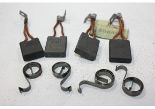 CHARBONS UX 53 POUR DYNAMOS DUCELLIER...POUR CAMIONS AUTOCAR UNIC B...