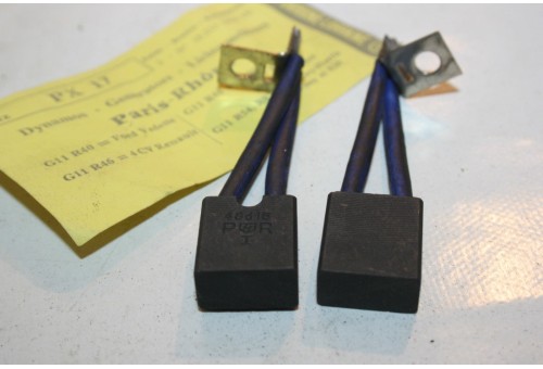 CHARBONS PX 17 POUR DYNAMOS 6V/12V PARIS RHONE...POUR RENAULT 4CV F...
