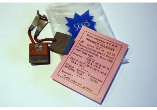 CHARBONS UX 58 POUR DYNAMOS DUCELLIER...ID DS HY 403 404 204 R3 R4 R6 R8 R10 R12 1301 1501