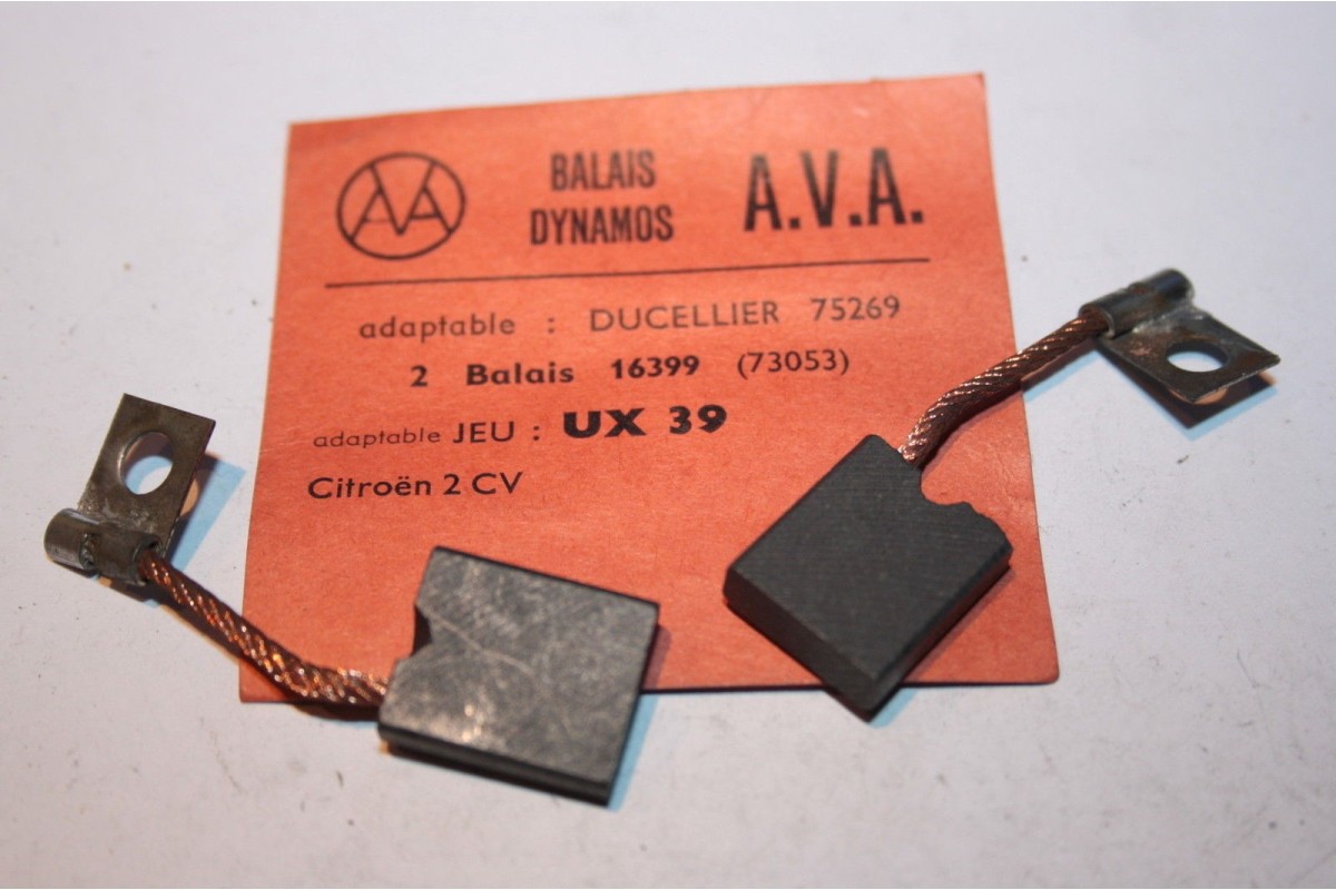 CHARBONS UX 39  POUR DYNAMOS DUCELLIER...CITROEN 2CV UTILITAIRES ACADIANE