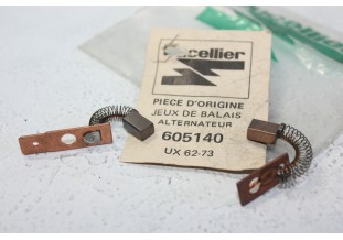 CHARBONS UX 62-73 POUR ALTERNATEURS DUCELLIER...CITROEN DYANE AX BX CX VISA LN