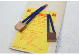 CHARBONS USX 67-68 POUR DEMARREUR DUCELLIER...DS/ID 19 PEUGEOT 203 ...