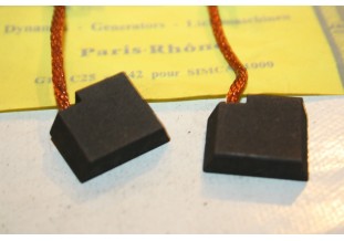 CHARBONS PX 44 POUR DYNAMO 12V PARIS-RHONE ...SIMCA 1000 5CV