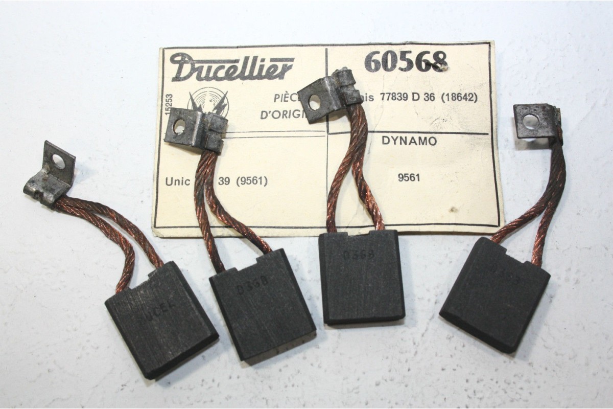 CHARBONS UX 60568 POUR DYNAMOS DUCELLIER...CAMIONS UNIC MZ39 BERLIE...