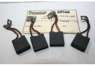 CHARBONS UX 60568 POUR DYNAMOS DUCELLIER...CAMIONS UNIC MZ39 BERLIE...