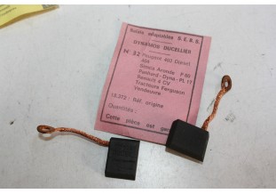 CHARBONS UX 34 POUR DYNAMOS 6/12V DUCELLIER...4CV SIMCA ARONDE PANH...