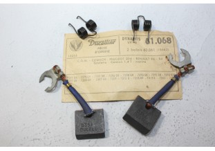 CHARBONS UX 48 POUR DYNAMOS DUCELLIER...POUR R4 R8 R10 PEUGEOT 204 404 D ID DS