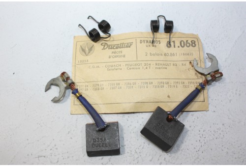 CHARBONS UX 48 POUR DYNAMOS DUCELLIER...POUR R4 R8 R10 PEUGEOT 204 404 D ID DS