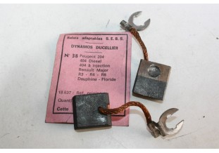 CHARBONS UX 48 POUR DYNAMOS 12V DUCELLIER...2CV AMI ID DS HY R4 R8 ...
