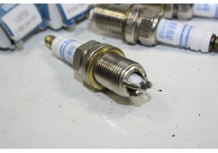 JEU DE 4 BOUGIES BERU UXF56...PORSCHE 911 CARRERA ALPINE A610 AUDI A6 A8 QUATTRO