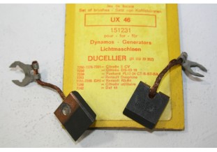 CHARBONS UX 46 POUR DYNAMOS 6/12V DUCELLIER...CITROEN 3CV DS ID19 DAUPHINE R3