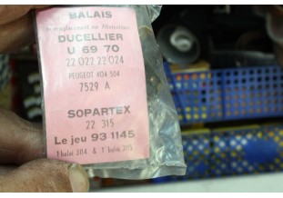 CHARBONS UX 69-70 POUR ALTERNATEUR DUCELLIER ...ID DS 404 504 TALBO...