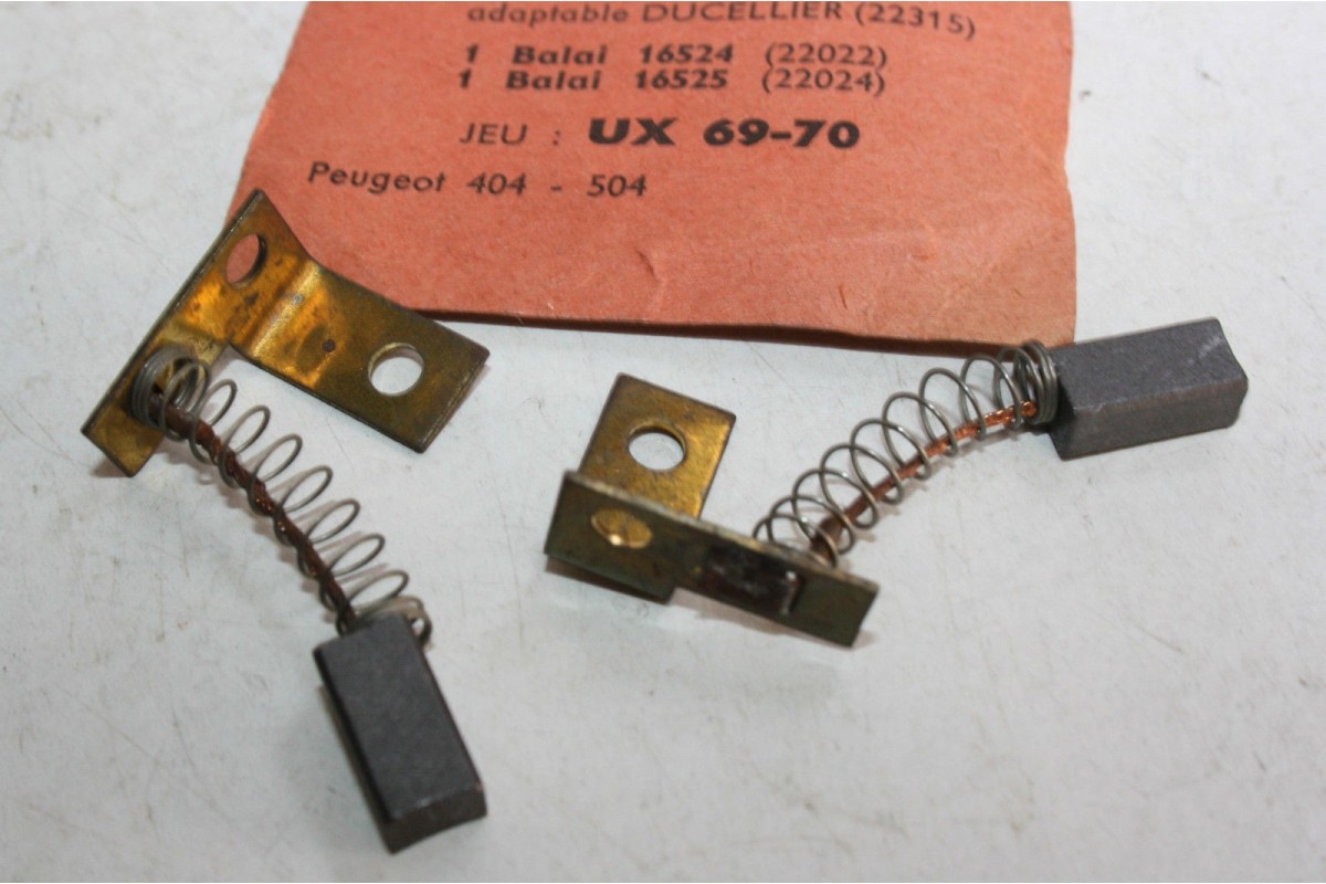 CHARBONS UX 69-70 POUR ALTERNATEUR DUCELLIER ...ID DS 404 504 TALBO...