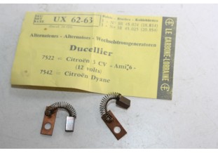 CHARBONS UX 62-63  POUR ALTERNATEURS DUCELLIER ...POUR CITROEN DYAN...