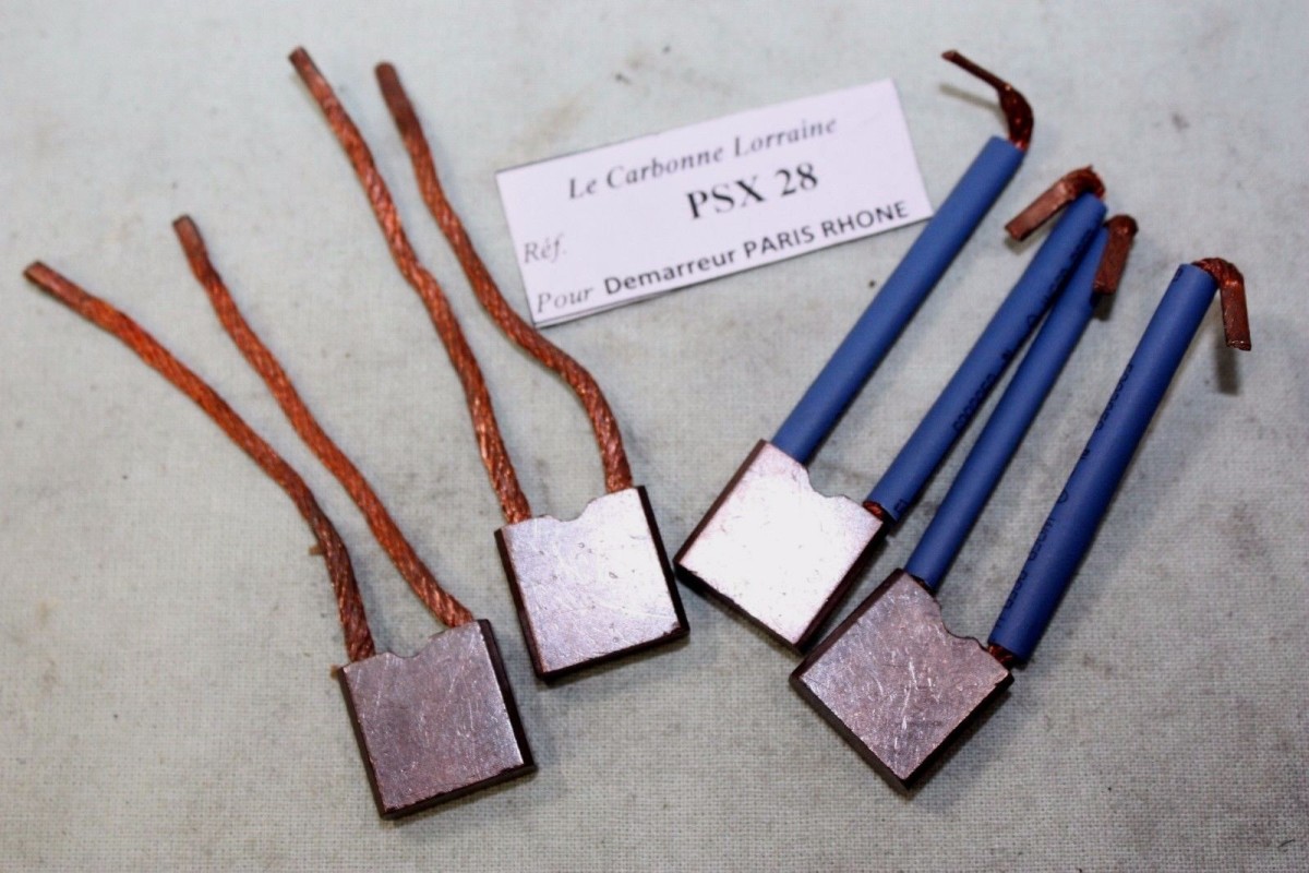CHARBONS PSX 28 POUR DEMARREUR 12V PARIS RHONE...PEUGEOT 305 RENAUL...