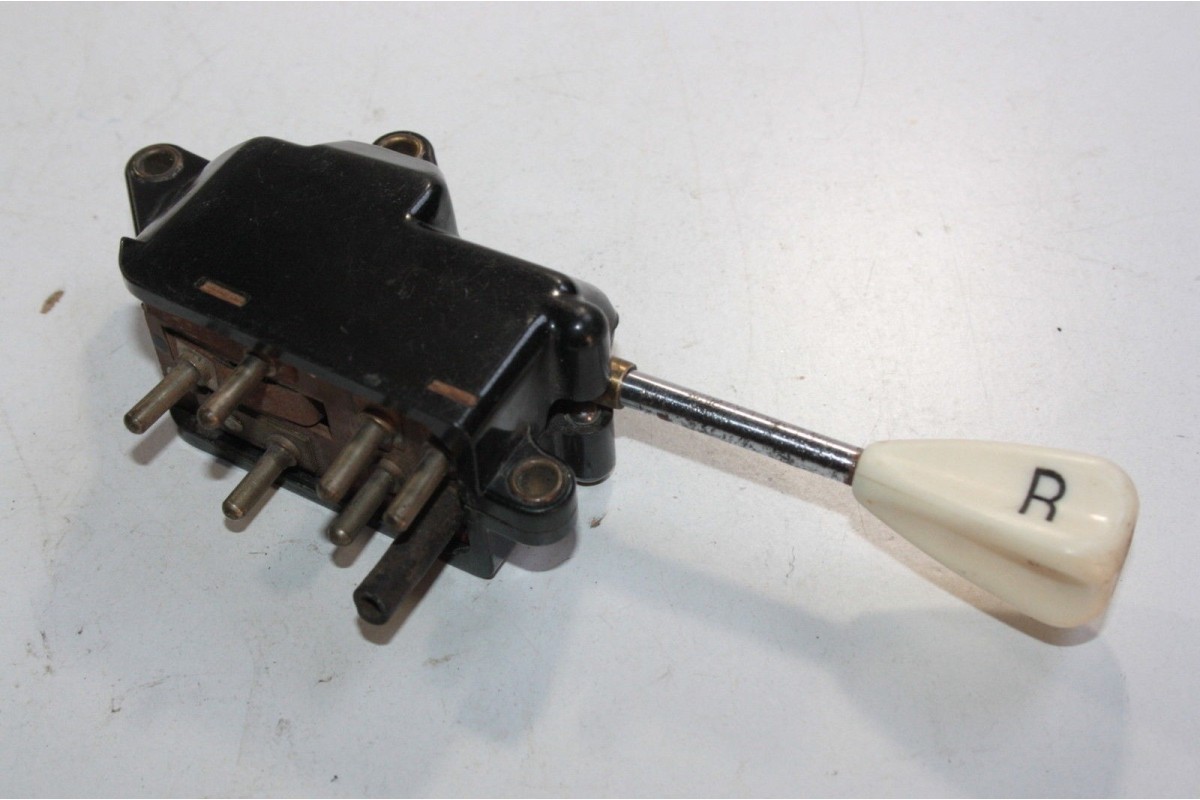 COMMODO D' ECLAIRAGE / KLAXON 12V...CITROEN AMI 6 DS ID - Tracauto...