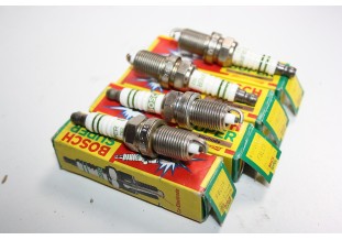 JEU DE 4 BOUGIES BOSCH SUPER F8LCR..BMW E30 316 318 OPEL FIAT 127 1...