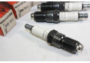 JEU DE 4 BOUGIES MOTORCRAFT AGF22...504 V6 ALPINE A310 R5 ALPINE VI...