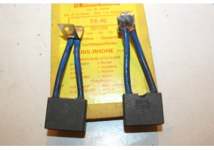 CHARBONS PX 42 POUR DYNAMO 12V PARIS RHONE...CAMIONS TRACTEURS SIMC...