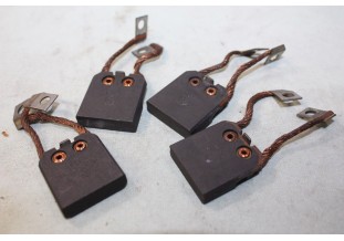 CHARBONS BX 52 POUR DYNAMO BOSCH 31x27x8...POUR AUTOS CAMIONS ANCIE...