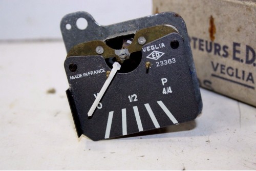 RECEPTEUR D'ESSENCE DE COMPTEUR VEGLIA 23363 12V...POUR PEUGEOT 40...