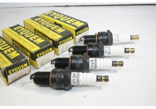 JEU DE 4 BOUGIES EYQUEM 80 LS...SIMCA 1000 RALLYE MATRA RENAULT R5 ...