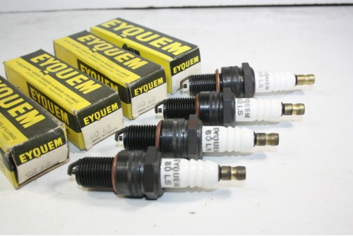 JEU DE 4 BOUGIES EYQUEM 80 LS...SIMCA 1000 RALLYE MATRA RENAULT R5 ...