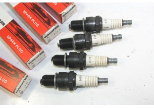 JEU DE 4 BOUGIES MOTORCRAFT AG4...SIMCA 4 1000 RALLYE MATRA RENAULT...
