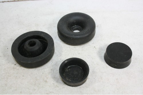 NECESSAIRE DE REPARATION DE CYLINDRE DE ROUE AR 553036..PANHARD DYN...