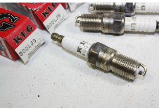 JEU DE 4 BOUGIES KLG 800 LJS...AUTOS CAMIONS DIVERS Voir descriptif...