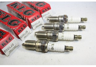 JEU DE 4 BOUGIES KLG 800 LJS...AUTOS CAMIONS DIVERS Voir descriptif...