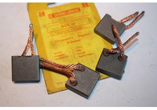CHARBONS BSX 67 POUR DEMARREURS 24V BOSCH...CAMIONS  BERLIET SAVIEM...