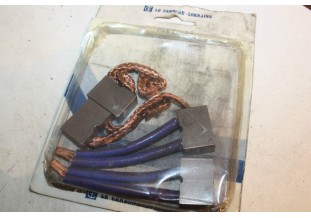 CHARBONS PSX 81-82 POUR DEMARREUR PARIS RHONE...POUR RENAULT GALION...