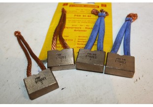 CHARBONS PSX 81-82 POUR DEMARREUR PARIS RHONE...POUR RENAULT GALION...
