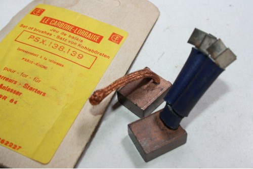 CHARBONS PSX 138-139 POUR DEMARREUR PARIS RHONE...POUR PEUGEOT RENA...