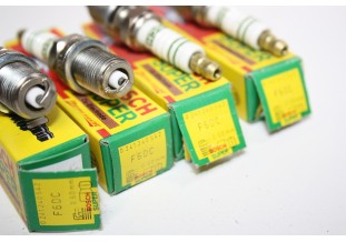 JEU DE 4 BOUGIES BOSCH SUPER F6DC..ALFA ROMEO 156 GT AUDI 80 QUATTR...