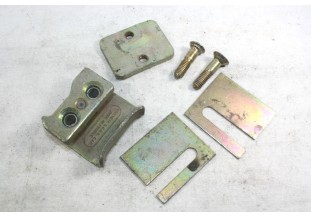 ENSEMBLE GACHE FIXE DE SERRURE DE PORTE COTE DROIT...CITROEN 2CV - ...