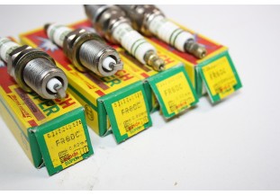 JEU DE 4 BOUGIES BOSCH SUPER FR6DC..ALFA ROMEO 156 GT AUDI 80 QUATT...