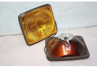 2 OPTIQUES DE FEUX ADDITIONNELS AB AUTEROCHE...AUSTIN MINI COOPER L...