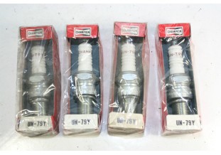 JEU DE 4 BOUGIES CHAMPION UN79Y..CITROEN SM RENAULT R15 FUEGO SIMCA...