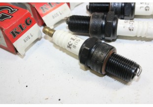 JEU DE 4 BOUGIES KLG 805 L...CG PORSCHE PANHARD PEUGEOT TALBOT LOTU...
