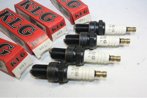 JEU DE 4 BOUGIES KLG 805 L...CG PORSCHE PANHARD PEUGEOT TALBOT LOTU...