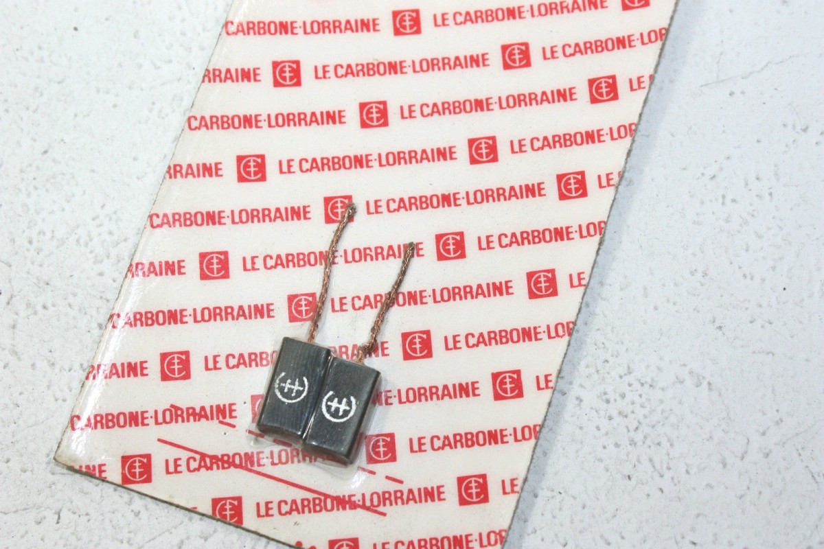 CHARBONS FEX 23 POUR ALTERNATEUR FEMSA...POUR CITROEN 2CV AMI 6 DYA...